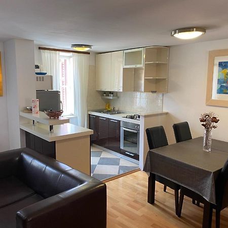 Apartment Jimmy - Luxury 65M2 Two Bedrooms Aprtmnt 두브로브니크 외부 사진